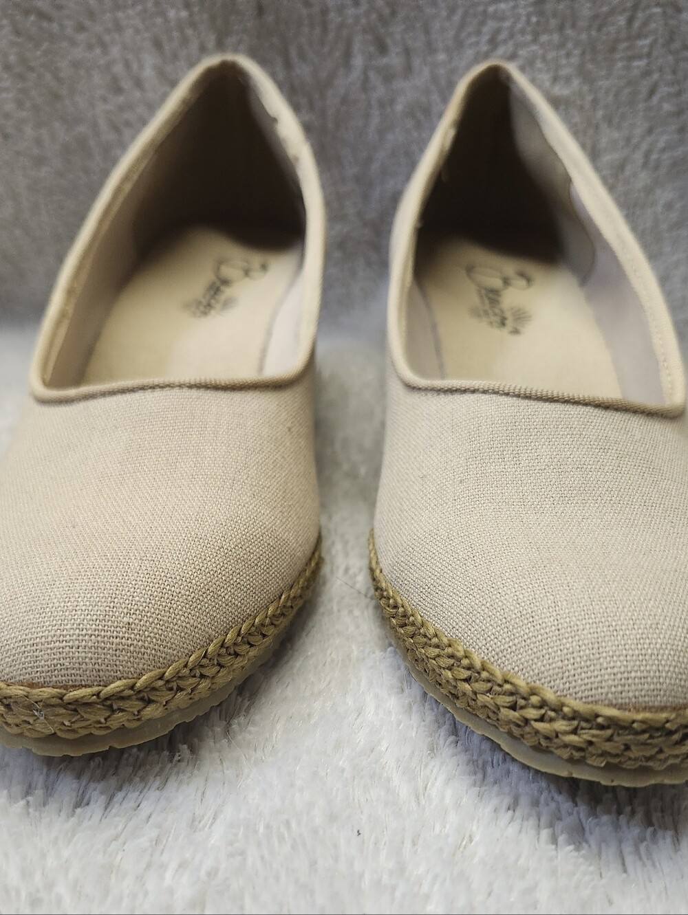 • New Beacon Women's Beige Wedge Espadrille Size 8 S S Slip On Shoes - Picture 2 of 9